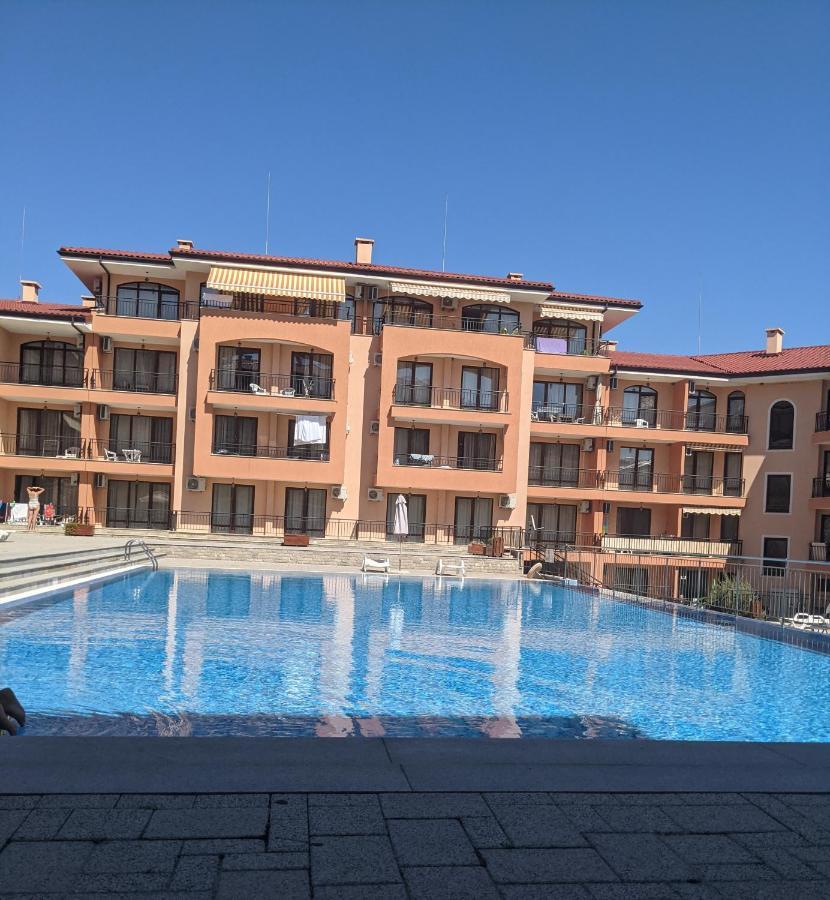 Sunny Star Dreams Condo W Prime Location, Pool, Sea View Sveti Vlas Luaran gambar