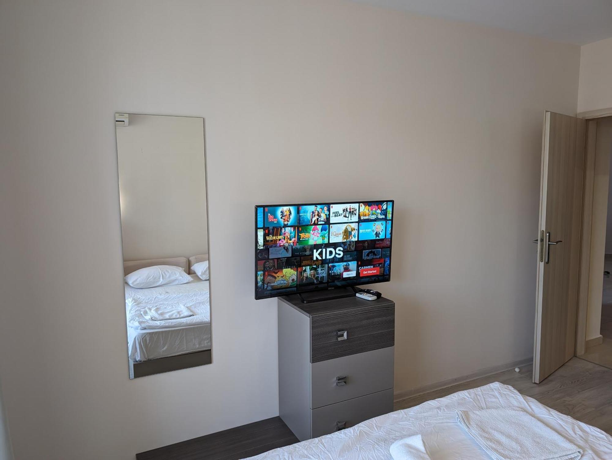 Sunny Star Dreams Condo W Prime Location, Pool, Sea View Sveti Vlas Luaran gambar