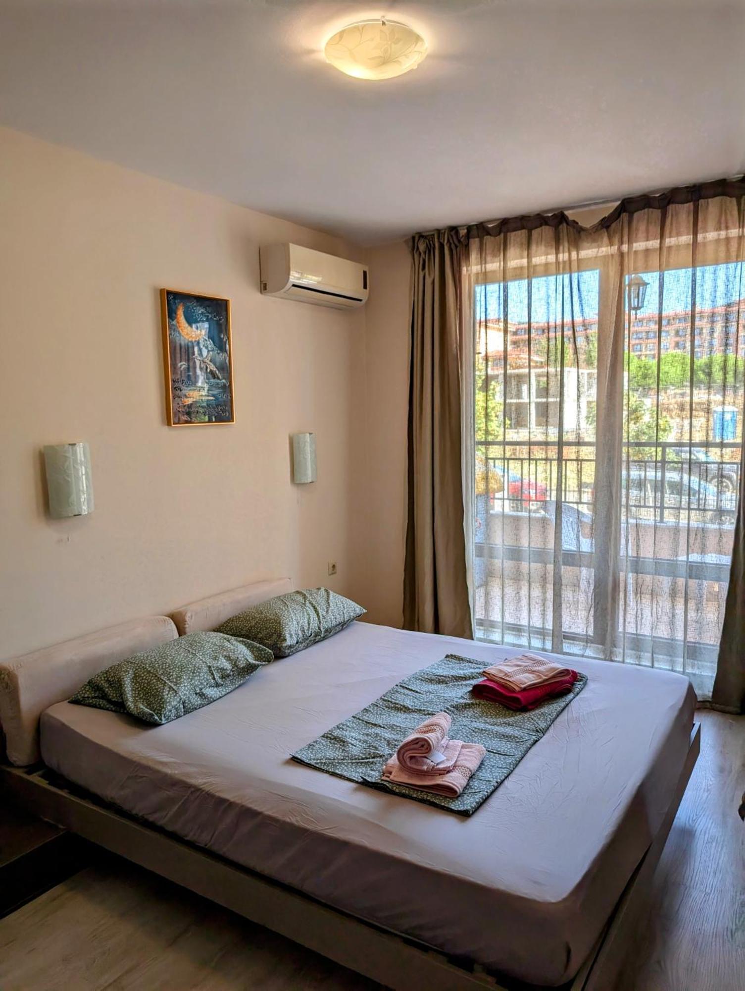 Sunny Star Dreams Condo W Prime Location, Pool, Sea View Sveti Vlas Luaran gambar